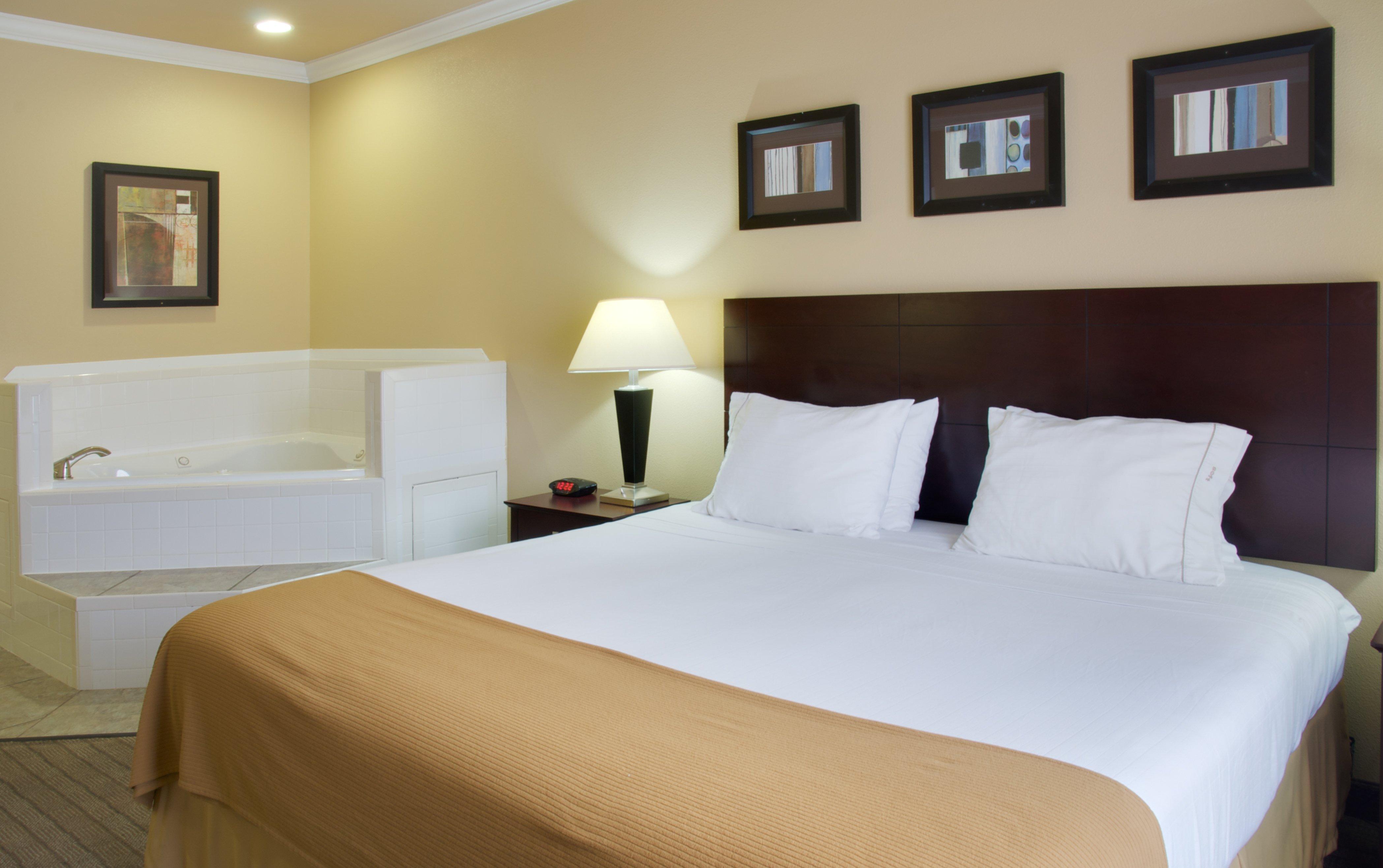Holiday Inn Express Hotel And Suites Natchitoches By Ihg Shamard Heights Εξωτερικό φωτογραφία