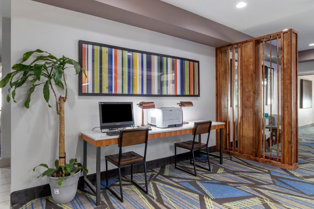 Holiday Inn Express Hotel And Suites Natchitoches By Ihg Shamard Heights Εξωτερικό φωτογραφία